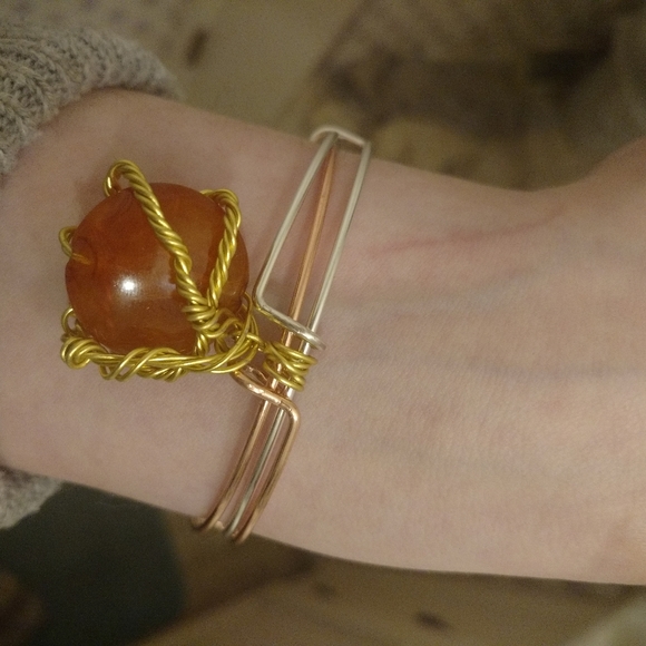 Accessories - Cute Bracelet - Gold Wrapped Red / Orange ♥️ Gem